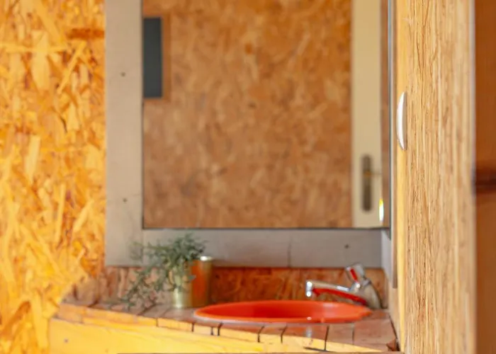 Eco - Tribo Da Vandrarhem Ferrel (Leiria)