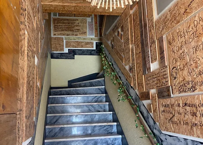 Eco - Tribo Da Vandrarhem Ferrel (Leiria)