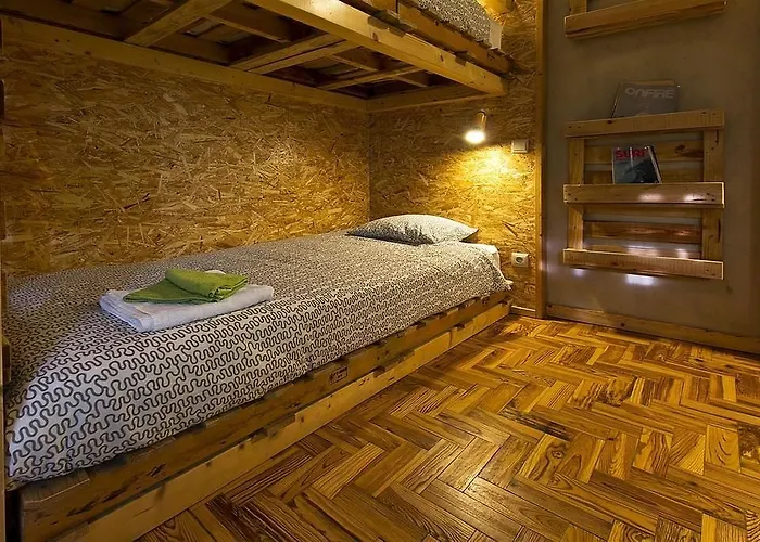 Eco - Tribo Da Vandrarhem Ferrel (Leiria)